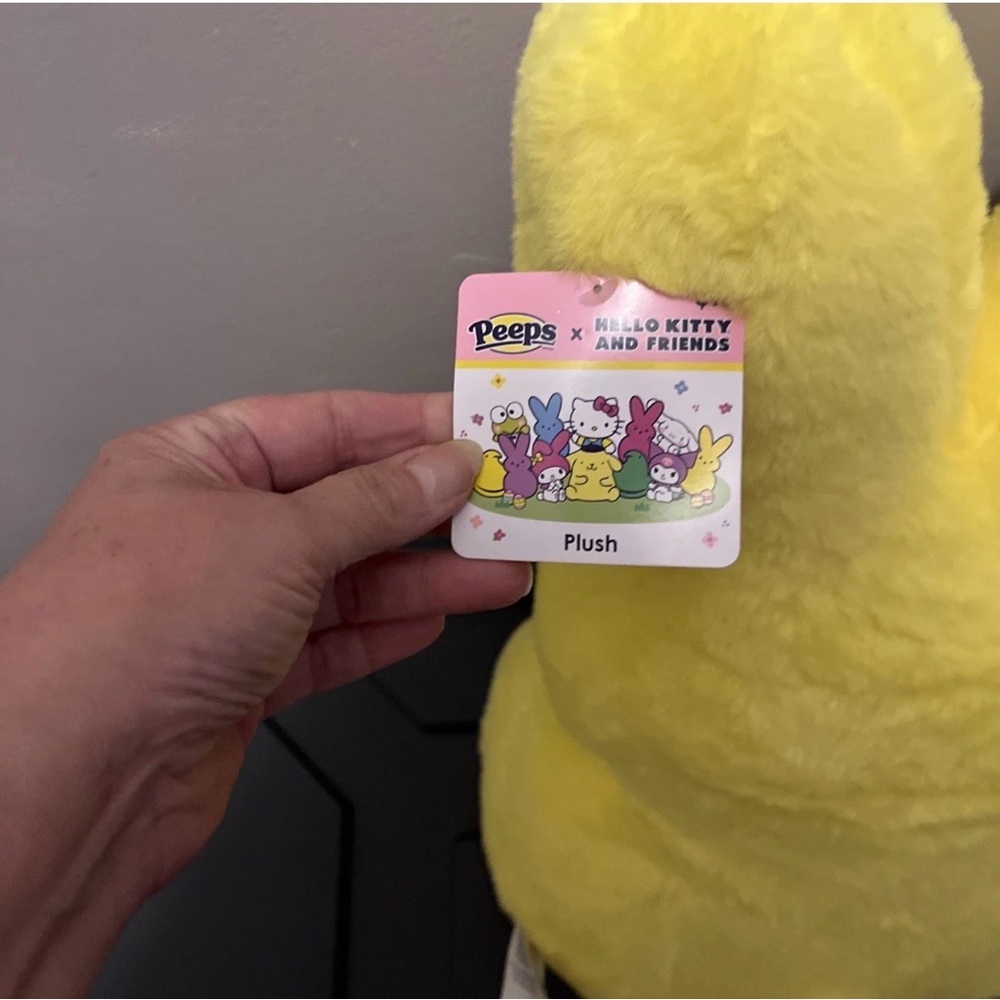 Peeps x Hello Kitty Pompompurin Easter 18 Inch Plush NWT - Picture 3 of 4